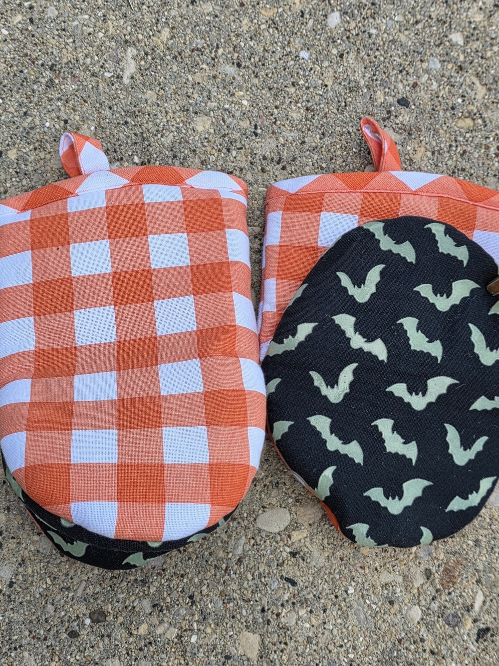 Bouffants & Broken Hearts Halloween Bat Mini Oven Mitts Set of 2